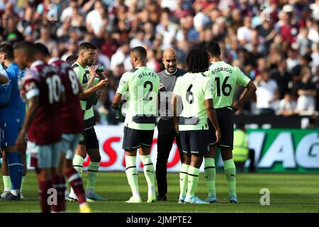 Londra, Regno Unito. 7th Agosto 2022. PEP Guardiola di Manchester City fornisce istruzioni durante la partita della Premier League tra West Ham United e Manchester City al London Stadium di Stratford domenica 7th agosto 2022. (Credit: Tom West | MI News) Credit: MI News & Sport /Alamy Live News Foto Stock