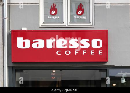 Odense, Danimarca - 16 agosto 2018:il logo del caffè espresso su una parete. Il caffè espresso è una catena danese di caffè e la prima catena di caffè in Danimarca Foto Stock