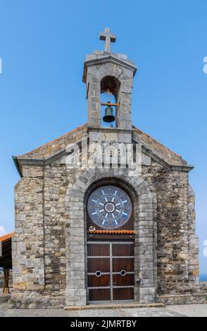 Vista ravvicinata dell'eremo e della cappella di San Juan de Gaztelugatxe nei Paesi baschi spagnoli Foto Stock