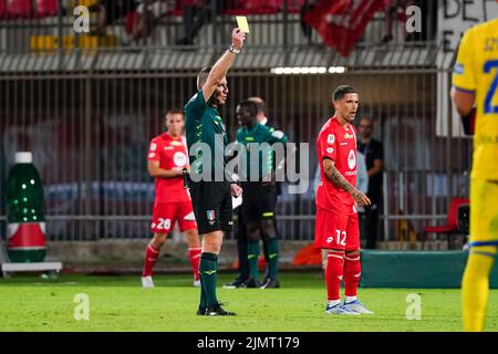 Monza, Italia. 07th ago 2022. Marco Serra (Referee) durante AC Monza vs Frosinone Calcio, partita di calcio italiana Coppa Italia a Monza, Italia, Agosto 07 2022 Credit: Agenzia fotografica indipendente/Alamy Live News Foto Stock