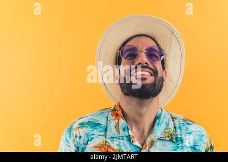 Bella Ragazza in Costume E Cappello Hawaiano. Immagine Stock - Immagine di  ballerino, sfondo: 182003767