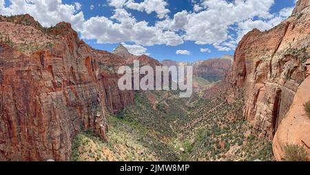 Vista panoramica aerea dello Zion Canyon nello Utah, USA Foto Stock