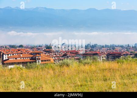 Panorama estivo a Bansko, Bulgaria Foto Stock