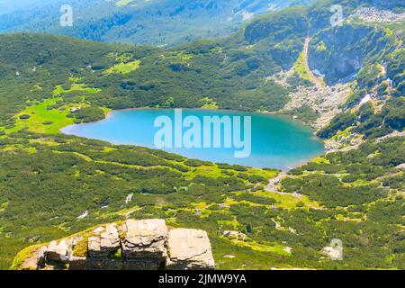 Vista aerea della capanna dei Laghi di Rila, Bulgaria Foto Stock