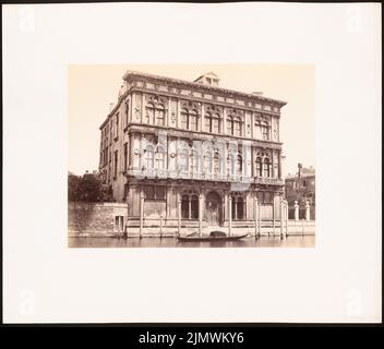 Fotografo sconosciuto, foto di viaggio da Italia, Francia e Germania (senza dat.): Vista. Foto su cartone, 46 x 53,9 cm (compresi i bordi di scansione) Codussi Mauro (1440-1504): Fotos von Reisen aus Italien, Frankreich und Deutschland: Palazzo Vendramin Calergi, Venedig Foto Stock