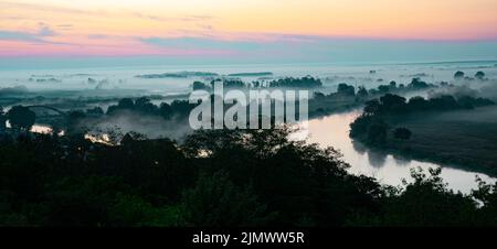 Fiume Warta all'alba Foto Stock