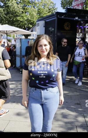 Svenja Hahn (MdEP) bei der Hamburger CSD-Demonstration und CSD Straßenfest. Amburgo, 06.08.2022 Foto Stock