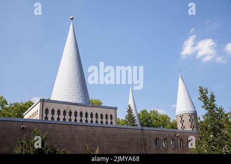 Chiesa Herz-Jesu (Sacro sentito) a Bergisch Gladbach Schildgen, architetto Gottfried Boehm, costruito 1959 - 1960, Bergisch Gladbach, Nord Reno-Westphali Foto Stock