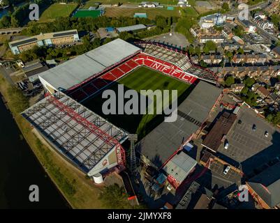 Nottingham Forrest City Count e Meadow Lane Notts County dall'aria, Aerial Shot da un fiume drone Trent Nottingham Foto Stock