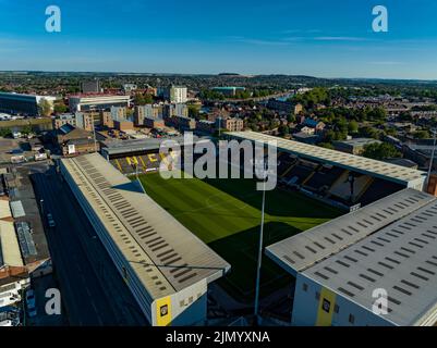 Nottingham Forrest City Count e Meadow Lane Notts County dall'aria, Aerial Shot da un fiume drone Trent Nottingham Foto Stock