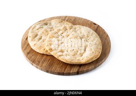 Focaccia italiana con rosmarino isolato su sfondo bianco Foto Stock