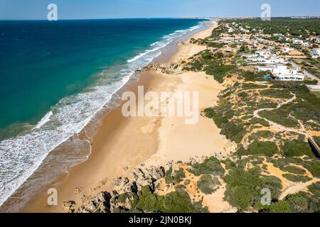 Blick über die Strandbuchten Calas de Roche, Conil de la Frontera, Costa de la Luz, Andalusia, spagnolo | Vista sulle calas de Roche baie, Conil Foto Stock