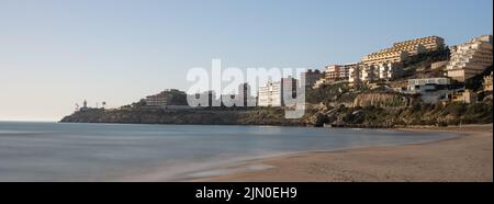 La vista panoramica di una città costiera a Cullera, Spagna. Foto Stock