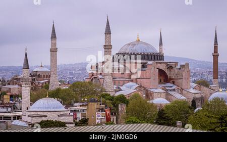 Istanbul, Turchia - 29 aprile 2022 - la Moschea di Hagia Sophia. Foto Stock