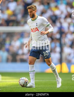 06 ago 2022 - Tottenham Hotspur v Southampton - Premier League - Tottenham Hotspur Stadium Tottenham's Rodrigo Bentancur durante la partita contro Southampton Picture Credit : © Mark Pain / Alamy Live News Foto Stock