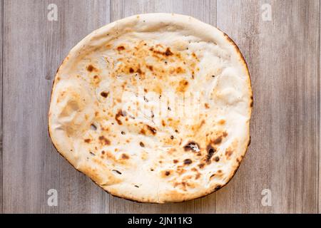 Doncaster, UK - 2019 Mar 21: Pane naan appena sfornato di Goa Indian Foto Stock