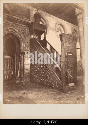 Bonfils Félix (1831-1885), Moschea Ibn Tulun al Cairo (senza dat.): Mihrab-nicchia e minbar. Foto su cartone, 32,2 x 23,9 cm (compresi i bordi di scansione) Bonfils Félix (1831-1885): Ibn Tulun Moschee, Kairo Foto Stock