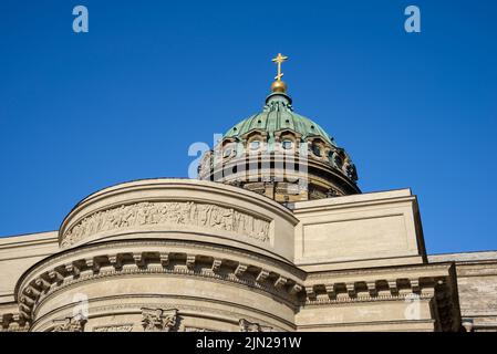 La cupola dell'antica cattedrale di Kazan da vicino. San Pietroburgo Foto Stock