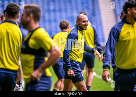 Teddy Teuma di Union è stato illustrato in azione durante una sessione di allenamento della squadra di calcio belga Royale Union Saint-Gilloise, lunedì 08 agosto 2022 a Glasgow, in vista della terza partita di qualificazione nella competizione Champions League che Union giocherà domani contro il Rangers FC. BELGA PHOTO LAURIE DIEFFEMBACQ Foto Stock