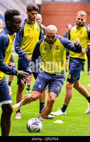 Teddy Teuma di Union è stato illustrato in azione durante una sessione di allenamento della squadra di calcio belga Royale Union Saint-Gilloise, lunedì 08 agosto 2022 a Glasgow, in vista della terza partita di qualificazione nella competizione Champions League che Union giocherà domani contro il Rangers FC. BELGA PHOTO LAURIE DIEFFEMBACQ Foto Stock