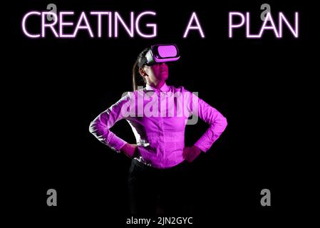 Visualizzazione concettuale creazione di un piano. Concetto di business stabilire le misure da seguire per una strategia di progetto per riuscire donna che prende formazione professionale Foto Stock