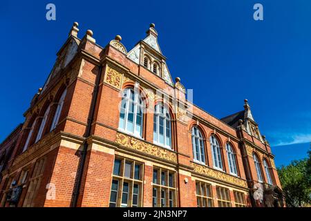 Esterno dell'edificio vittoriano della sala concerti Blackheath Halls, Blackheath, Londra, Regno Unito Foto Stock