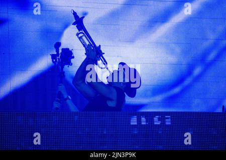 Belfast, Regno Unito. 08th ago 2022. 8th agosto 2022 Timmy Trumpet Headlines Féile Dance Night at Falls Park è stato sostenuto da Bryan Kearney e John o'Callaghan Credit: Bonzo/Alamy Live News Foto Stock