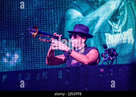 Belfast, Regno Unito. 08th ago 2022. 8th agosto 2022 Timmy Trumpet Headlines Féile Dance Night at Falls Park è stato sostenuto da Bryan Kearney e John o'Callaghan Credit: Bonzo/Alamy Live News Foto Stock