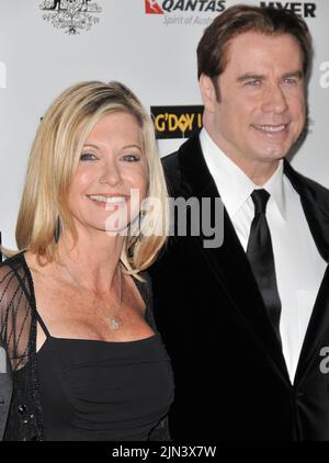 FILE PICS: Olivia Newton-John 1948-2022. Hollywood, Stati Uniti. 23rd Jan 2011. Olivia Newton John & John Travolta al G'Day USA Los Angeles Black Tie Gala 2011 che si è tenuto presso l'Hollywood Palladium di Hollywood, California. La manifestazione si è svolta sabato 22 gennaio 2011. Photo by PRPP/ PictureLux Credit: PictureLux/The Hollywood Archive/Alamy Live News Credit: PictureLux / The Hollywood Archive/Alamy Live News Foto Stock