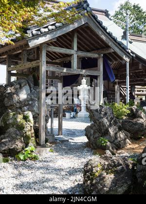 Kochi, Giappone - 7 aprile 2018: Sul terreno di Zenjibuji, tempio numero 32 di pellegrinaggio Shikoku Foto Stock