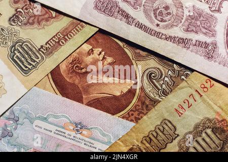 Vecchi soldi del primo piano dell'URSS. Macro fotografia di banconote d'epoca dell'Unione Sovietica, dettagli retrò Foto Stock