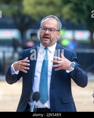 Londra, Inghilterra, Regno Unito. 9th ago 2022. Il ministro del governo locale PAUL SCULLY è visto durante i media di mattina a Westminster. (Credit Image: © Tayfun Salci/ZUMA Press Wire) Credit: ZUMA Press, Inc./Alamy Live News Foto Stock