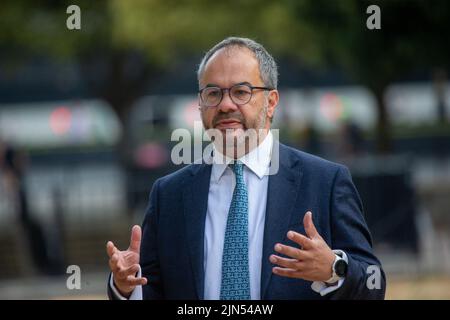 Londra, Inghilterra, Regno Unito. 9th ago 2022. Il ministro del governo locale PAUL SCULLY è visto durante i media di mattina a Westminster. (Credit Image: © Tayfun Salci/ZUMA Press Wire) Credit: ZUMA Press, Inc./Alamy Live News Foto Stock