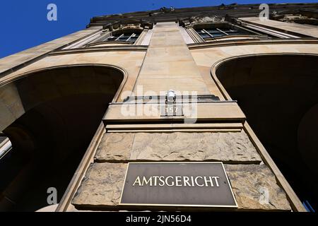 09 agosto 2022, Renania settentrionale-Vestfalia, Mönchengladbach: Vista esterna del tribunale distrettuale di Mönchengladbach. Foto: Roberto Pfeil/dpa Foto Stock