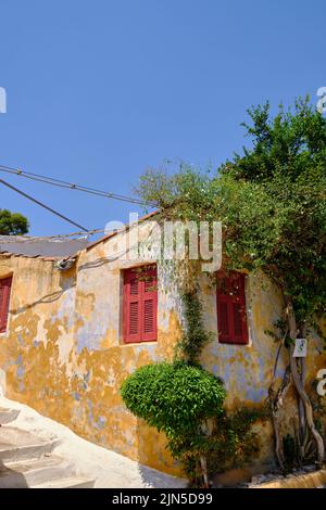 Casa ateniese alle pendici dell'Acropoli di Atene Foto Stock