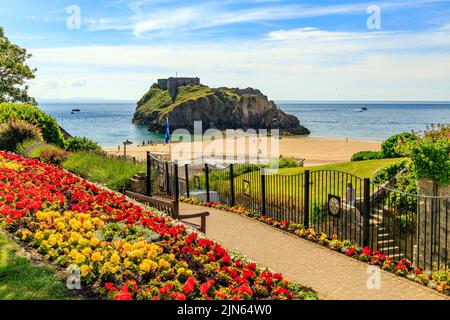 St Catherine's Island e Fort e la spiaggia protetta del castello a Tenby, Pembrokeshire, Galles, Regno Unito Foto Stock