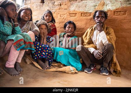 Bihar ha multidimensionalmente scarso. Undici distretti Bihar hanno povertà Kishanganj, Araria, Kaimur, Madepura, Purba Champaran e Supaul Foto Stock