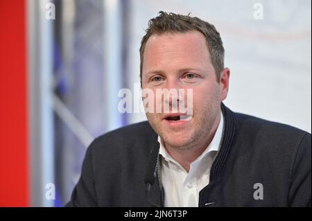 Vienna, Austria. 9th ago 2022. Conferenza stampa con Michael Schnedlitz nel centro media FPÖ (FreedParty Austria) Foto Stock