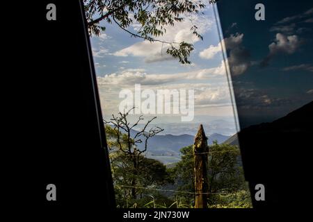 Vista sul sentiero di montagna Bocaina Foto Stock
