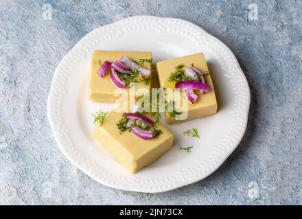 Piatti tradizionali turchi con olio d'oliva, antipasti; purea di fagiolini o pasta di fagiolini. (Nome turco; Fava) Fava alimentare turco Foto Stock