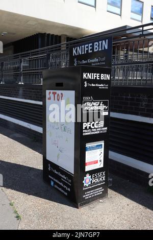 Coltello fuori dalla stazione di polizia di Chelmsford, New Street, Chelmsford, Essex, Regno Unito Foto Stock