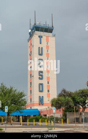 Aeroporto Internazionale di Tucson, torre di controllo dell'aria. Foto Stock