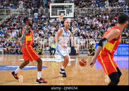 Atene, Grecia. 09th ago 2022. NICK CALATHES #8 della squadra greca di pallacanestro reagiscono durante la partita amichevole fra la squadra nazionale greca e la squadra nazionale spagnola allo stadio OAKA il 9 agosto 2022 ad Atene, Grecia. Credit: Independent Photo Agency/Alamy Live News Foto Stock