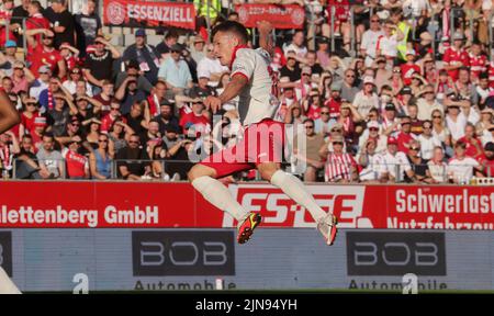 Meal, Germania. 09th ago 2022. Primo : 08/00/2022, calcio, 3rd divisione, 3rd Bundesliga, Stagione 2022/2023, RW Essen, RWE - Viktoria Koln 1: 4 RWE, Thomas Eisfeld Credit: dpa/Alamy Live News Foto Stock