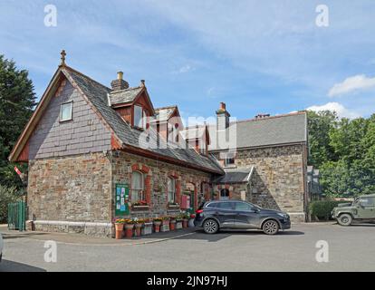 La vecchia biglietteria e prenotazione della stazione Bere Ferrers fa ora parte del Tamar Belle Railway Heritage Centre. Foto Stock