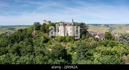 Francia, Cher, Berry, Sancerre, castello e tenere, Chiamato la torre Fiefs (vista aerea) // Francia, Cher (18), région du Berry, Sancerre, Château et donjon Foto Stock