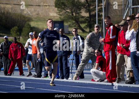 Il team Navy-Coast Guard compete nei Warrior Games 120504 del 2012 Foto Stock