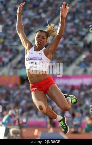 Abigail IROZURU of England in the Women's Long Jump - finale ai giochi del Commonwealth a Birmingham 2022 Foto Stock