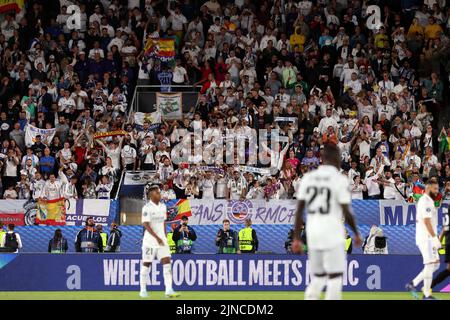 Helsinki, Finlandia. 10th ago, 2022. 10,8.2022, Olympiastadion/Stadio Olimpico, Helsinki. Super Coppa UEFA 2022. Real Madrid / Eintracht Francoforte Real Madrid Fans Credit: AFLO Co. Ltd./Alamy Live News Foto Stock