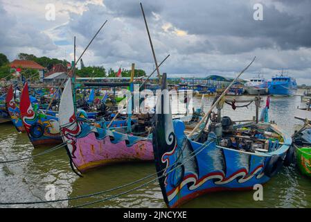 Il porto di Jepara si trova nella zona di KUPP Jepara che si trova nel centro di Giava, la posizione del molo è sulla costa nord con la posizione di Foto Stock